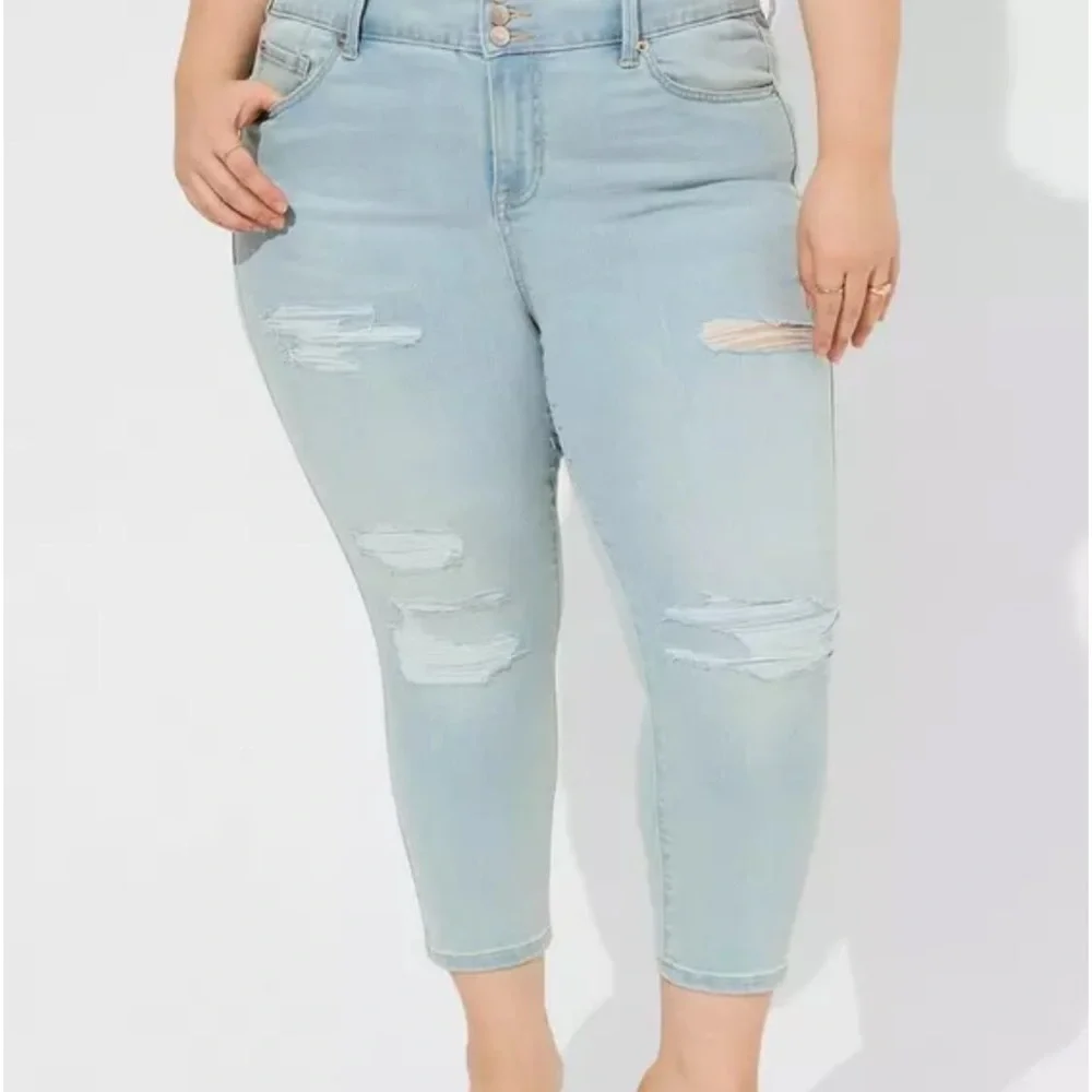 Torrid super soft cropped jegging Light Wash Distressed Jeans in Light Blue